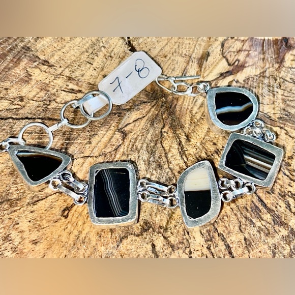 Banded Bostwana Agate Bracelet 7” - 8” - Picture 5 of 7